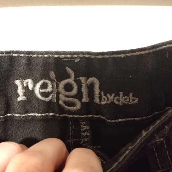 Reign by Deb Black Denim Shorts Sz 5 - Picture 6 of 7